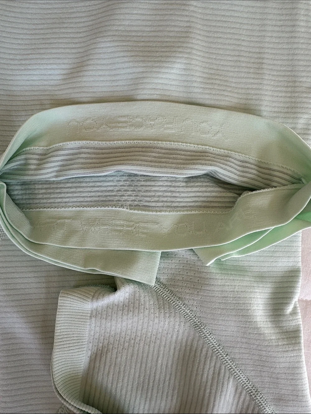 NWOT Lululemon Swiftly Tee